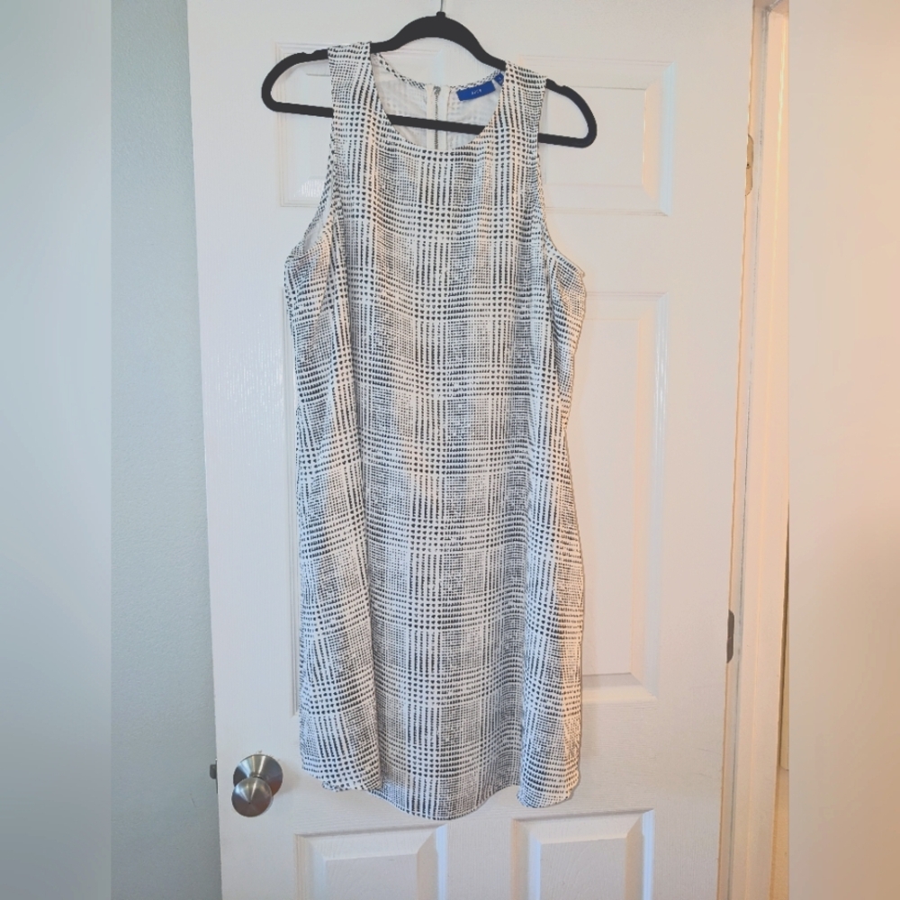Elegant Black and White Apt. 9 Patterned Dress